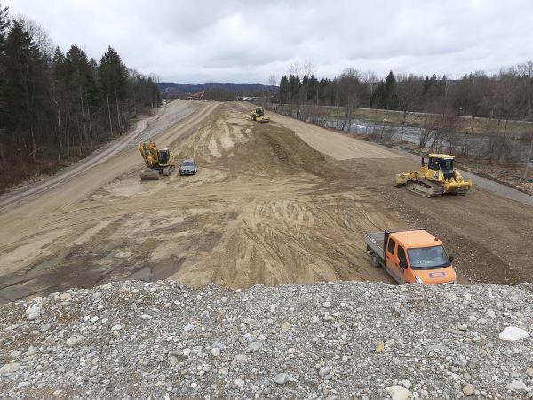 Foto 2 Lückenschluss Deichkrone